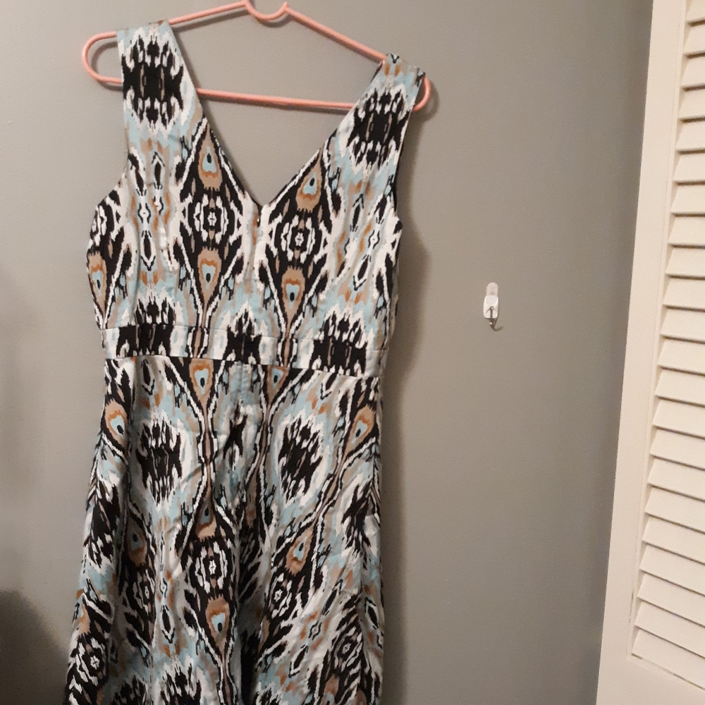 Dress - Picture 2 of 2